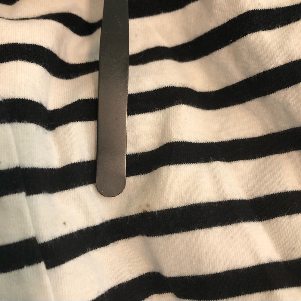 RELIST SOON 🤩 3/$10 - Old Navy Striped Skater Dress - Picture 3 of 5